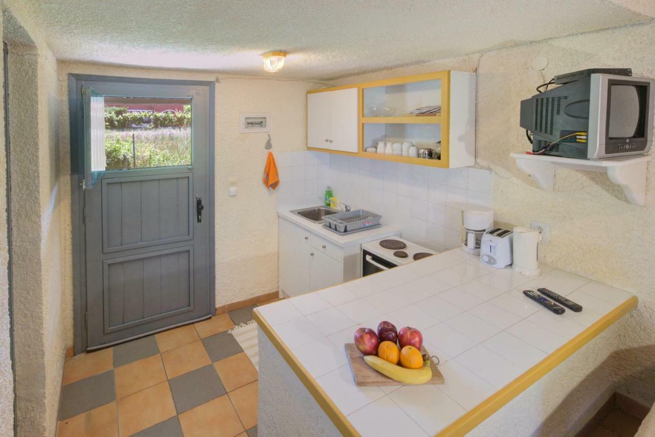 Lefkes Apartments Aharávi Kültér fotó