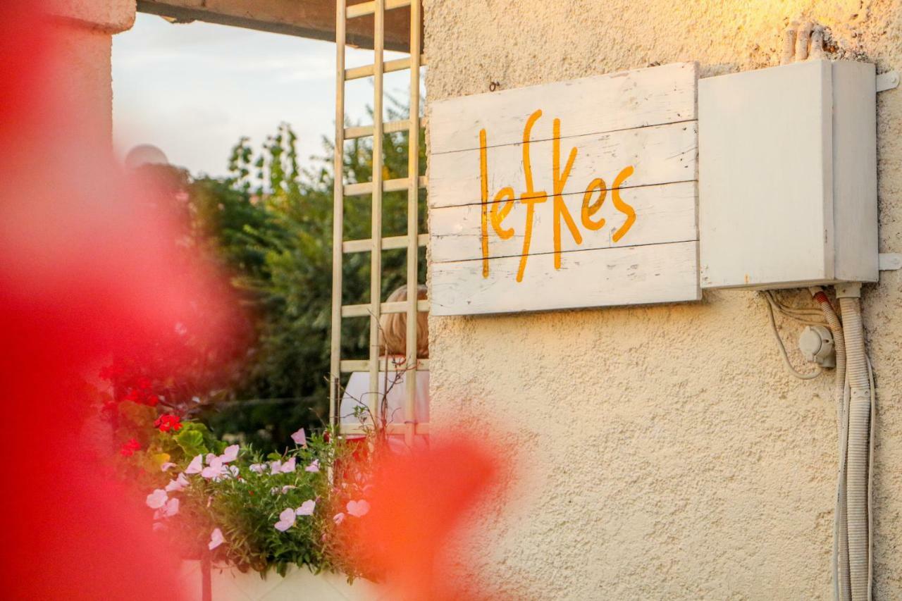 Lefkes Apartments Aharávi Kültér fotó