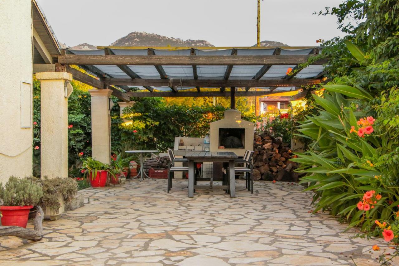 Lefkes Apartments Aharávi Kültér fotó